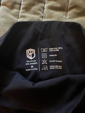 Born primitive leggings size medium